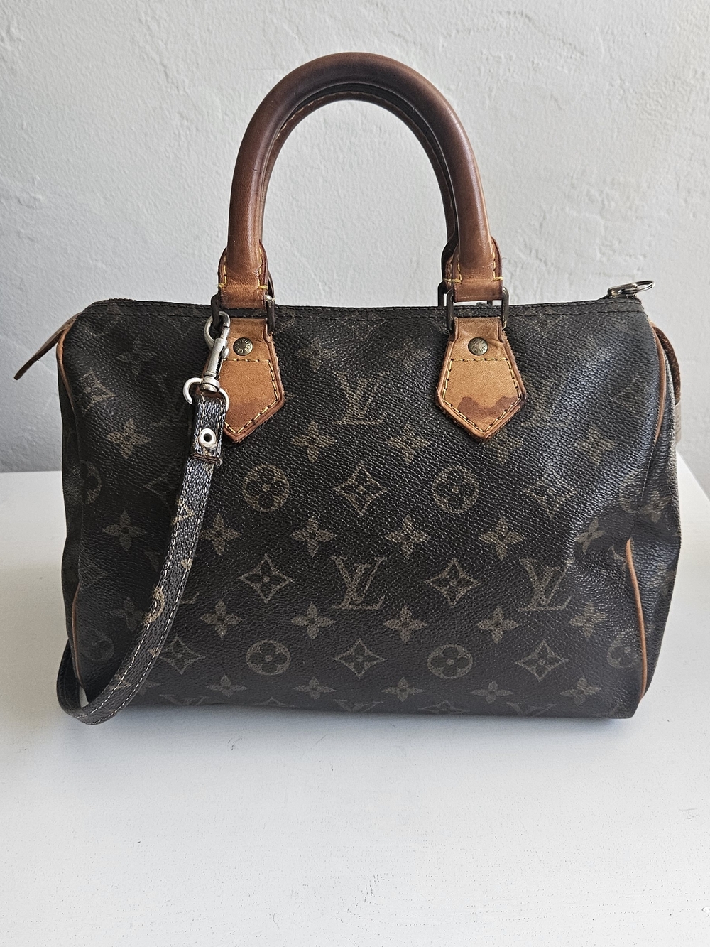 Louis Vuitton Monogram Speedy 25 Satchel in Brown